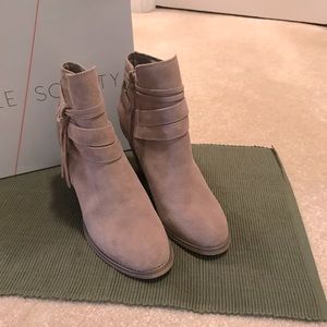 Sole Society Sz8 Rumi Taupe Suede Tassel Bootie
